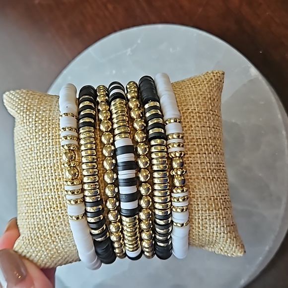 Trendy stackable black, white, & gold elastic bracelets with gift bag - Picture 3 of 6